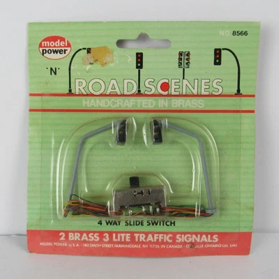 Model Power - N Scale Right & Left Hand Traffic Lights #8566 Wired New On card - Image 1 of 4