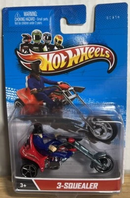 Motocicleta Hot Wheels 3 Squealer con piloto de 3 ruedas Foto 1 de 3