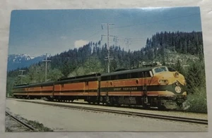 Great Northern's "The Cascadian" Postcard (L2) - Picture 1 of 2