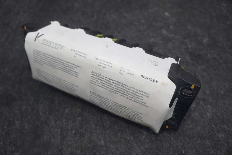 Front Right Passenger Dash Panel Airbag 3W0880204G Bentley Continental GTC 2016 - Image 1 of 3