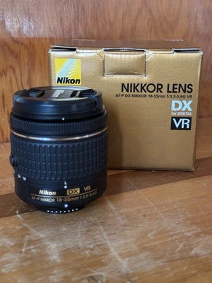 Kit de lentes Nikon DX AF-P Nikkor 18-55mm f/3.5-5.6 G VR zoom montagem F - Imagem 1 de 4