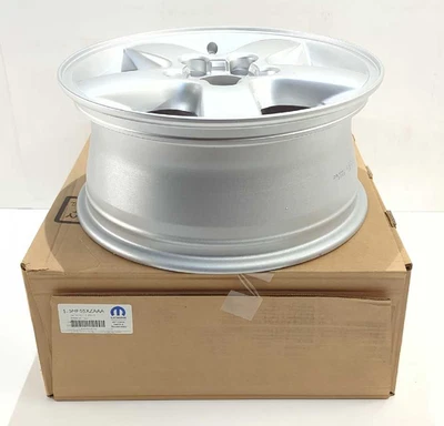 Nueva llanta de aleación genuina OEM Mopar Jeep 2003-2004 Grand Cherokee 17" 5 radios  Foto 1 de 4