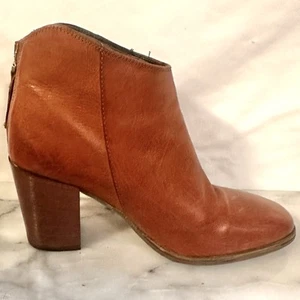 Clarks Women's Lora Lana Size 8 Ankle Boots Brown Leather 3" Block Heel - Imagen 1 de 13