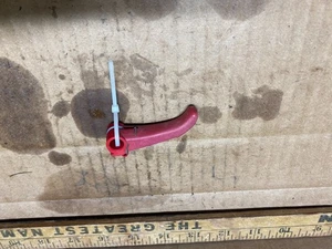 Pre-owned Trigger from a Troy-bilt TB525CS 4 cycle Trimmer - Picture 1 of 2