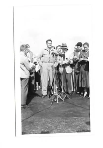 Orig Photo 1949 LUCKY LADY II 1st Circumnavigation Airplane press conference - Picture 1 of 2
