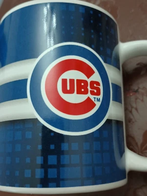 MLB CHICAGO CUBS BIG SMALL LOGO 11 OZ WHITE CERAMIC COFFEE MUG CUP - Image 1 of 4