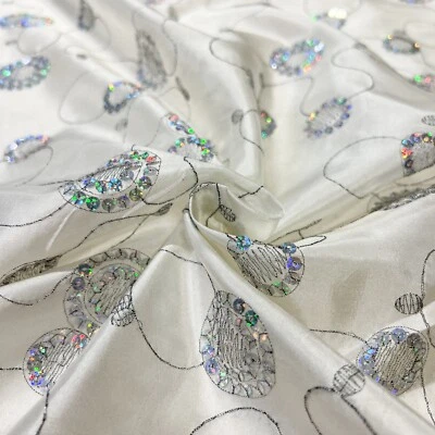 Bestickter Taft Stoff Muster Ecru Pailletten Dekostoff Bekleidung Schick Deko - Bild 1 von 4