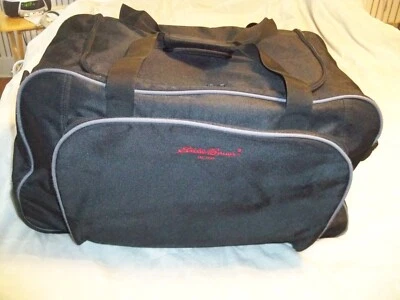 Bolsa de viaje Eddie Bauer de 2 ruedas con ruedas para pasar la noche negra 25" x 12" x 14" Foto 1 de 4