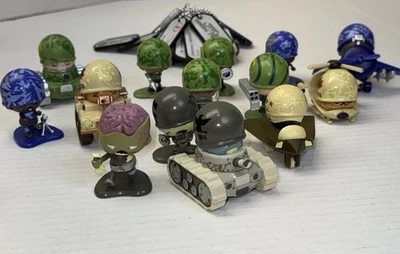 MGA Impresionante Lote Pequeños Hombres Verdes Ejército Zombis, Vehículos, Motocicleta, Tanques, Etiquetas Foto 1 de 4