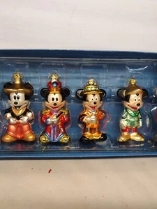 Lot de 6 ornements de Noël en verre vintage Disney Store Mickey à travers les années rare - Photo 1/8