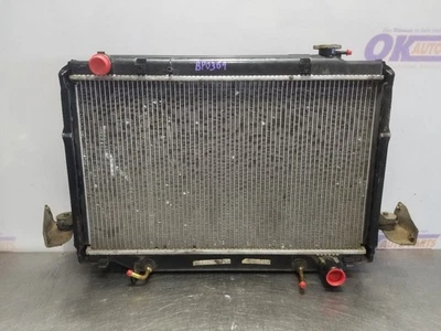 97 1997 LEXUS LX450 4.5L RADIATOR Foto 1 de 4