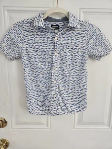 OshKosh B'Gosh Boys Sz 7 Button-Up Short Sleeve Shirt Shark Print - Picture 1 of 2