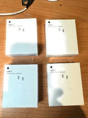 Apple 20W USB‑C Caricabatteria per iPhone/iPad - Bianca (MHJE3ZM/A) - Immagine 1 di 3