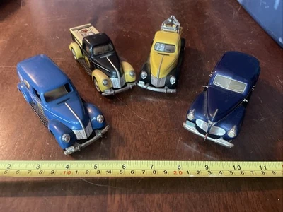 Lote De 4 Coches De Colección Liberty Classics Coches Modelo Dorado Foto 1 de 4