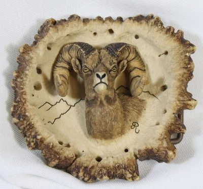 De colección Rasmussen Hebilla de Cinturón Tallada Longhorn Oveja Ram Bighorn Firmado 1984 Impecable Foto 1 de 4