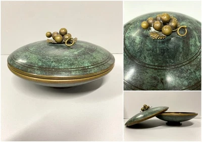 ANTICA BOWL CIOTOLA con PIEDE e COPERCHIO OTTONE OSSIDATO ART DECO ø 19,5 cm - Immagine 1 di 4