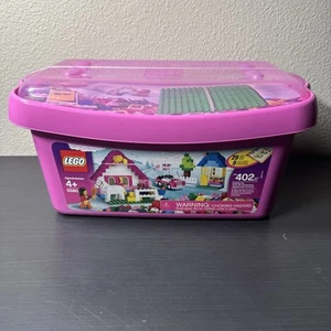 LEGO Bricks and more: Large Pink Brick Box (5560) - Picture 1 of 3