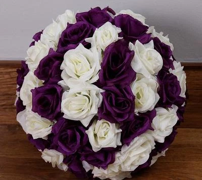 Púrpura y Marfil Rosa Flor Pomander Boda Beso Bola 12 pulgadas Dos Mitades Foto 1 de 3