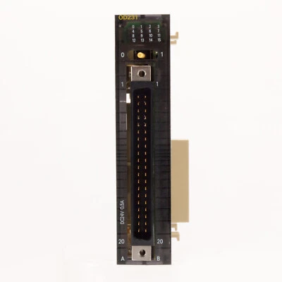 Unidad de salida Omron CJ1W-OD231 32 puntos - Imagen 1 de 4