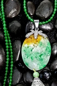 Jade Pendant Necklace Green Golden Jadeite Bead Choker Opera Length Translucent  - Picture 1 of 12