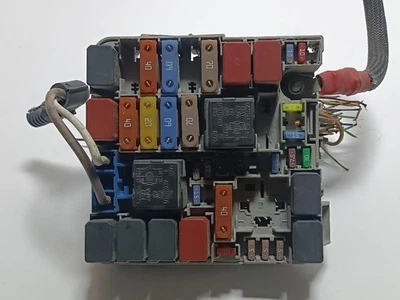 CENTRALINA PORTA FUSIBILI PER FIAT Punto EVO 51827977 199A2000 diesel 1248 (09> - Immagine 1 di 2