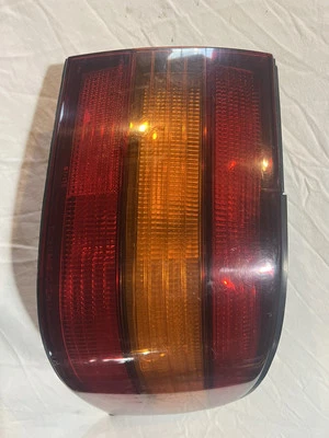 1990-94 Lexus Ls 400 OEM Righ Taillight  - Image 1 of 4