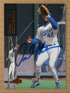 AUTOGRAPHED - Dave Henderson Upper Deck #507 Kansas City Royals 1994 - Picture 1 of 2