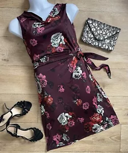 Elegantes knielanges Kleid mit burgunderfarbenem Blumendruck mit ärmelloser Krawatte Taille 14 - Bild 1 von 8