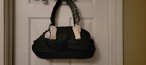 EUROWELLNESS Black Genuine Leather "Ruffle" Satchel Handbag Purse w/Duster - Picture 1 of 9