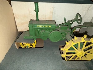 1995 ERTL 1:16 Scale John Deere Wide Tread 1930 GP Tractor NIB #5787DO - Bild 1 von 5