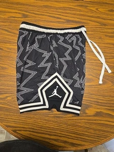 Corto Air Jordan Dri-FIT Air Printed Diamond Negro Blanco DH9079-010 Hombres XL USADO EN EXCELENTE ESTADO - Imagen 1 de 23