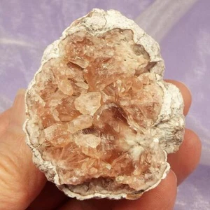 Rare Pink Amethyst geode piece 'Divine Love' 120g SN46833 - Picture 1 of 4