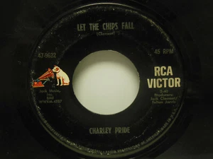 Charley Pride: Let the Chips Fall / She Made Me Go, 45 RPM, VG+ - Picture 1 of 2