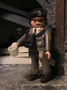 PLAYMOBIL CUSTOM MARISCAL DE CAMPO MONTGOMERY(NORMANDIA-1944)REF-083 BIS - Imagen 1 de 12