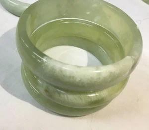 Nuevo Brazalete Brazalete Chino Natural Hermoso Verde Esmeralda Nefrita Jade - Imagen 1 de 1