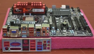 Gigabyte GA-Z68X-UDH3-B3 motherboard with Intel i5-2500k , 16GB RAM (4x4GB), I/O - Picture 1 of 4