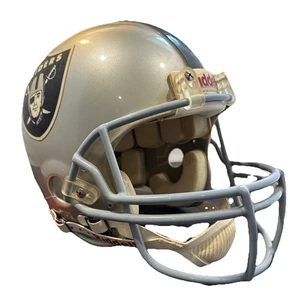 Casco Russell Proline Auténtico Raiders - Tamaño Completo - Licencia NFL - De Colección con Caja - Imagen 1 de 11