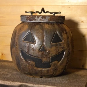 Calabaza rústica pintada a mano con acabado de óxido sintético - tapa de madera y hoja de metal a mano - Imagen 1 de 10