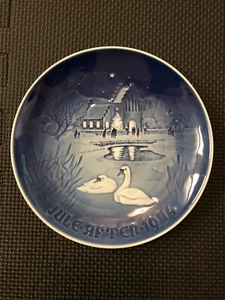 Vintage 1974 Grande Porcelain of Copenhagen First Edition Landsbyjul Christmas - Picture 1 of 3