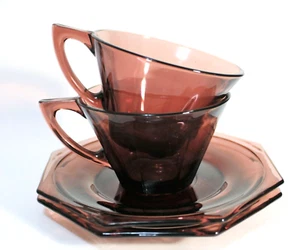 Hazel Atlas Moroccan Amethyst Glass Cups & Saucers Set 2 - Picture 1 of 7