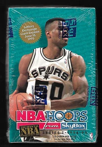 1994-95 HOOPS BASKETBALL SERIE 1 SIGILLATO IN FABBRICA CONFEZIONE 36 (70 HALL OF FAMERS) - Foto 1 di 2