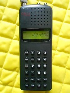 Uniden Bearcat 200 Channel 12 Band Handheld Scanner BC220XLT - Zdjęcie 1 z 12