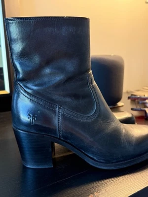 Женские сапоги Frye - Изображение 1 из 4