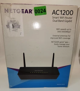 NETGEAR Model R6220 AC1200 Dual Band Gigabit Smart WiFi Router - Picture 1 of 18