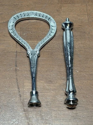 1 par de herrajes con soporte para bandeja para pasteles de colección y montaje elevador 2 niveles tono plateado Foto 1 de 4