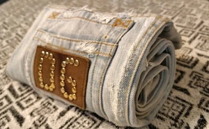 Y2K Dolce and Gabbana Light Wash, Bootcut Jeans, Leder Nieten Patch, lesen - Bild 1 von 21