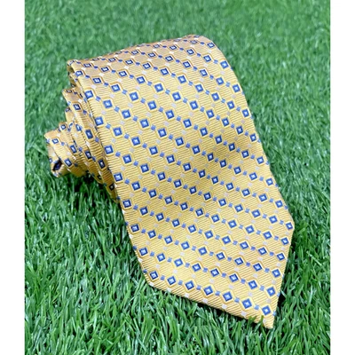 GALO HOMBRE CORBATA GEOMÉTRICA SEDA AMARILLO CON ORO AZUL Y BLANCO 3 X 61 Foto 1 de 4