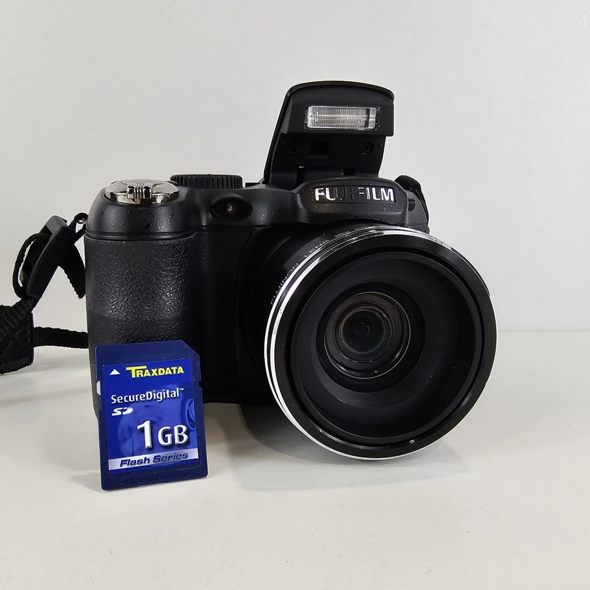 Preços baixos em Câmeras digitais com zoom Fujifilm FinePix S