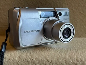 OLYMPUS Infinity 76 AF Zoom Point & Shoot 35mm Film Camera 38-76mm Lens w/ case - Picture 1 of 12