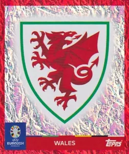Topps UEFA Euro 2024 Adesivo Edizione Svizzera WAL 1 Logo Galles - Holo Foil - Picture 1 of 1